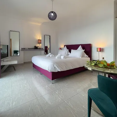 Apartament L'ensoleillee Vue Panoramique Mer, 250 M De La Et Du Centre Mentona