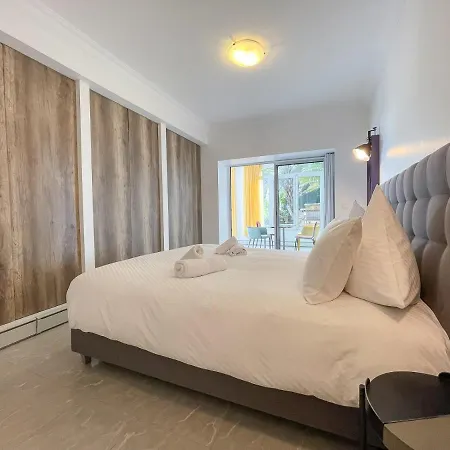 L'ensoleillee Vue Panoramique Mer, 250 M De La Et Du Centre Apartamento *