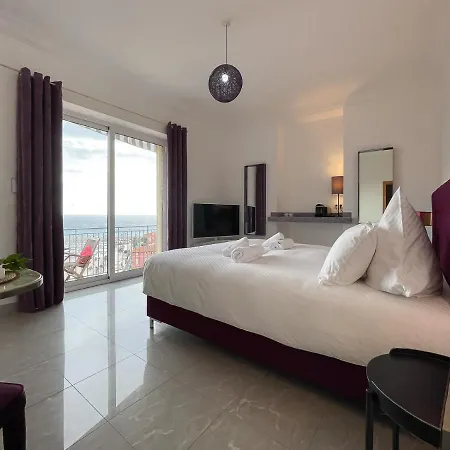 L'ensoleillee Vue Panoramique Mer, 250 M De La Et Du Centre Apartamento Menton