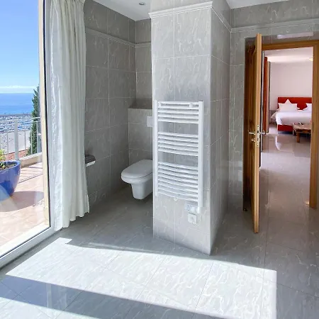 L'ensoleillee Vue Panoramique Mer, 250 M De La Et Du Centre Apartment Menton