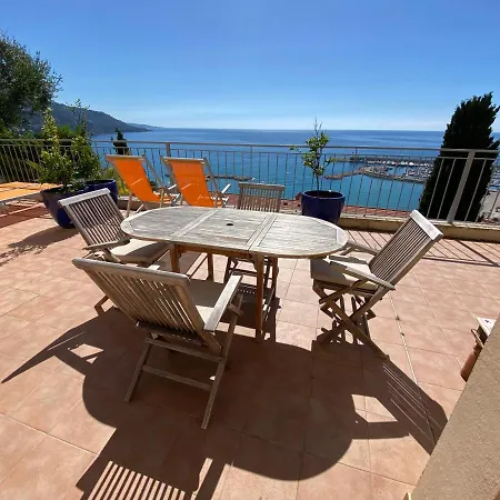 Apartment L'ensoleillee Vue Panoramique Mer, 250 M De La Et Du Centre