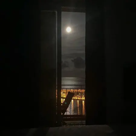 L'ensoleillee Vue Panoramique Mer, 250 M De La Et Du Centre Apartamento *