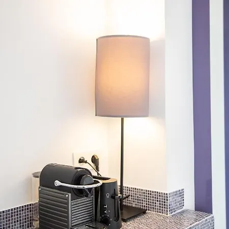 L'ensoleillee Vue Panoramique Mer, 250 M De La Et Du Centre Apartamento Menton