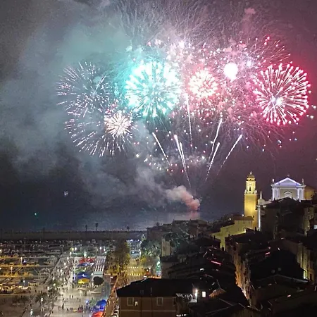 Apartamento L'ensoleillee Vue Panoramique Mer, 250 M De La Et Du Centre Menton
