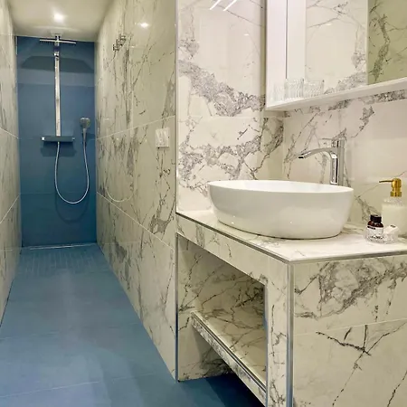 L'ensoleillee Vue Panoramique Mer, 250 M De La Et Du Centre *